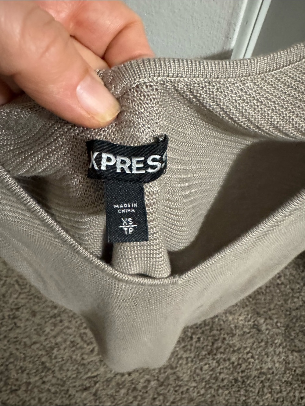 Express Women's Lightweight Taupe Crew Neck Knit Top